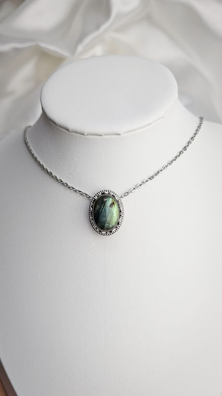 Etnic Necklace in Labradorite n.1