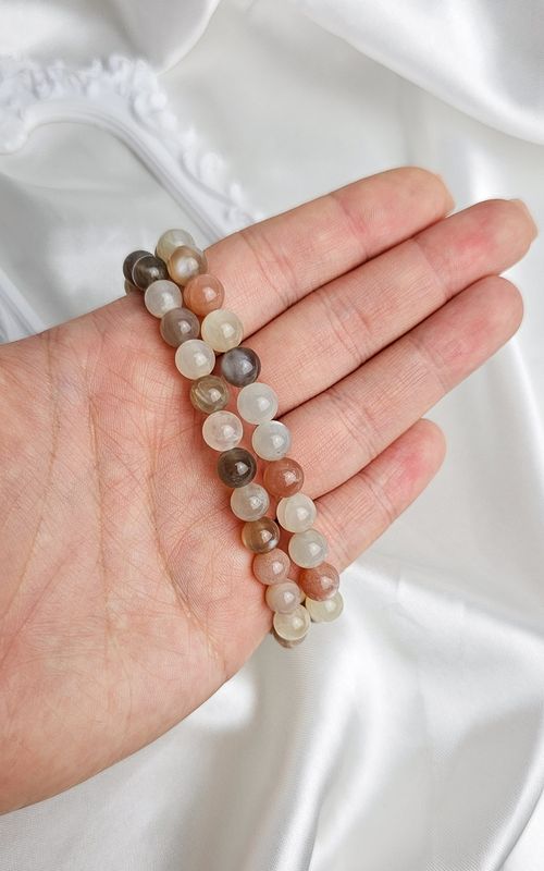 Elastic Bracelet with Moonstone Mix
