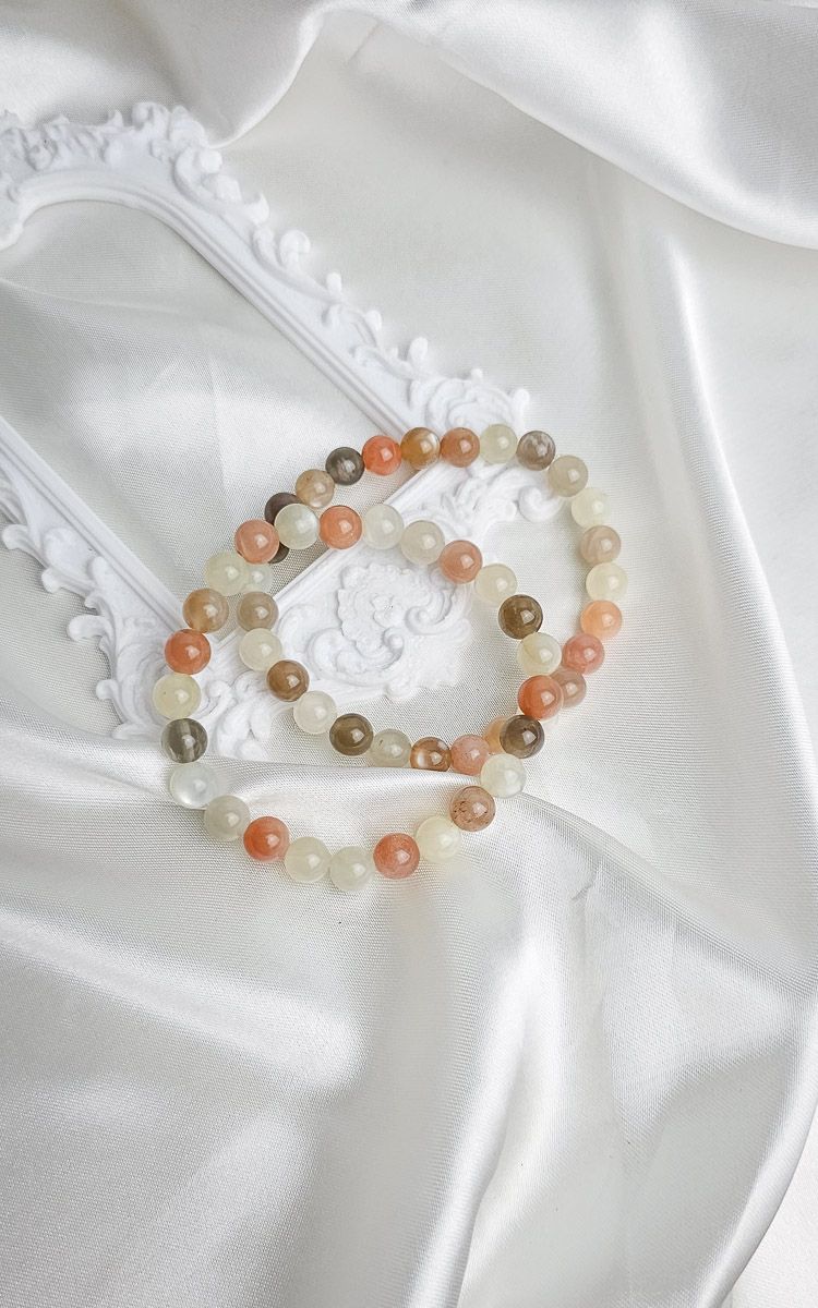 Elastic Bracelet with Moonstone Mix