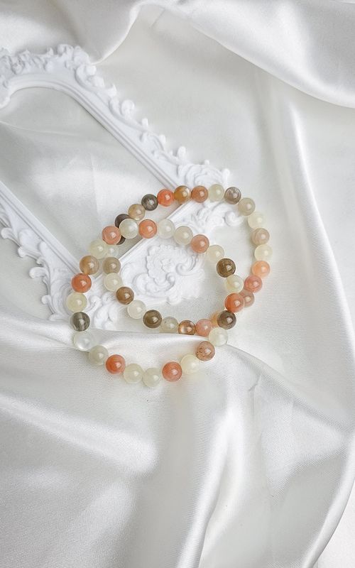 Elastic Bracelet with Moonstone Mix