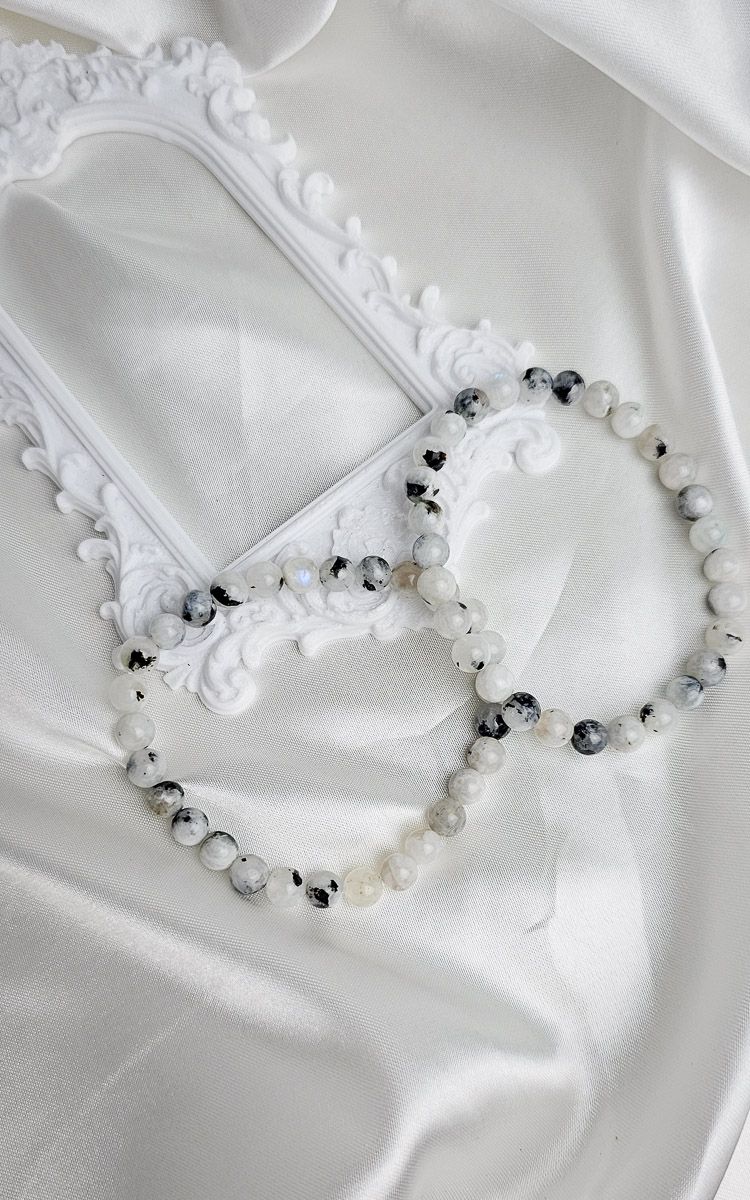 Elastic Bracelet in Rainbow Moonstone