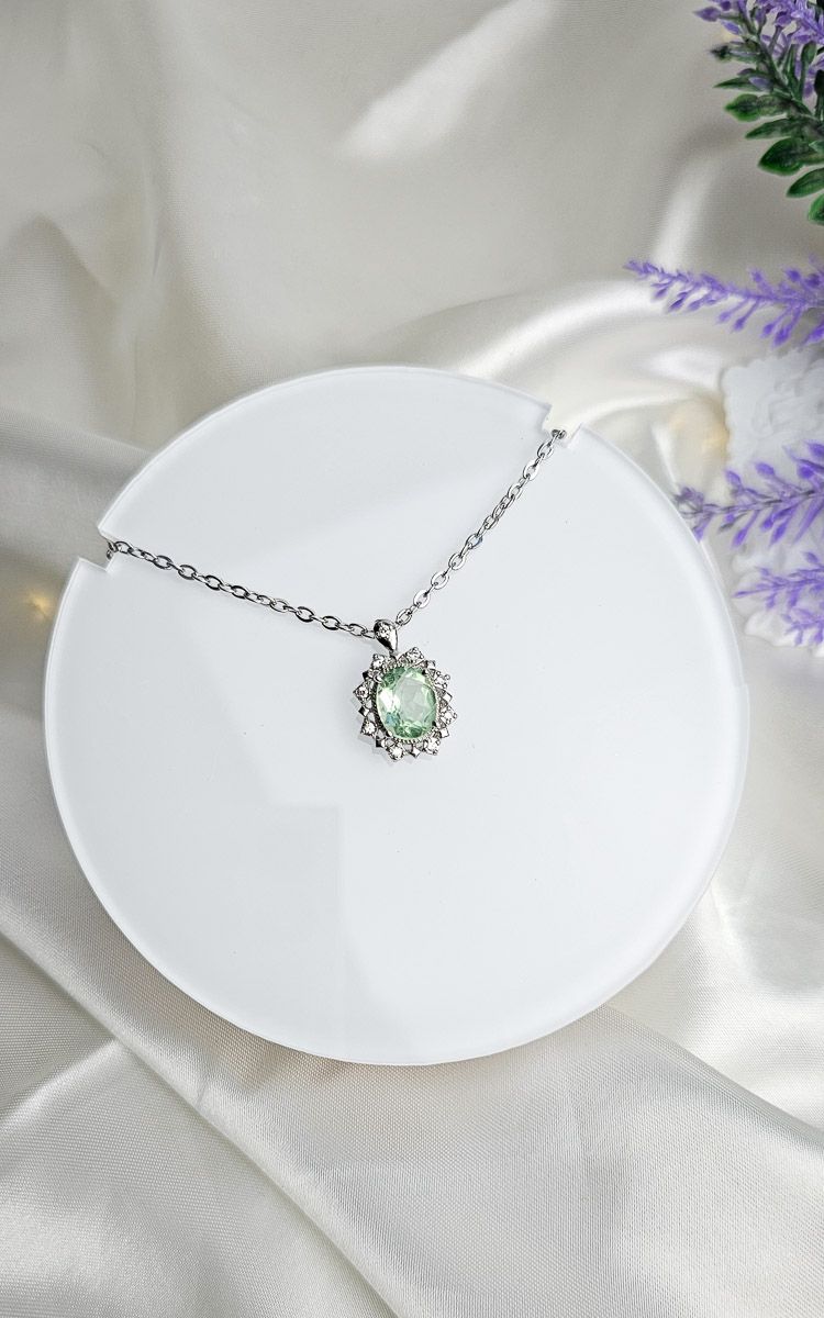Necklace in Green Fluorite