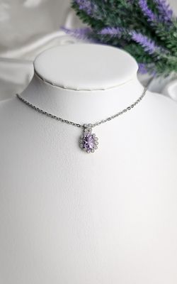 Necklace with Flower in Amethyst