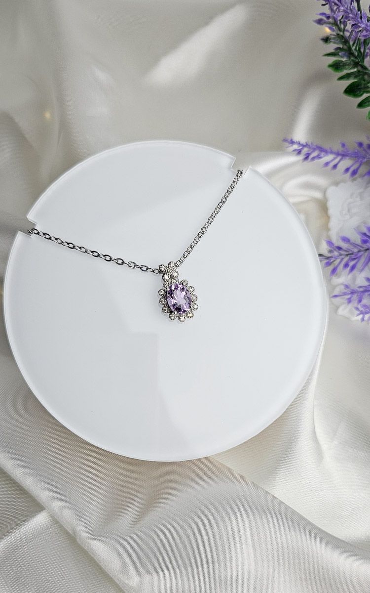 Necklace with Flower in Amethyst