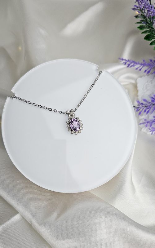 Necklace with Flower in Amethyst