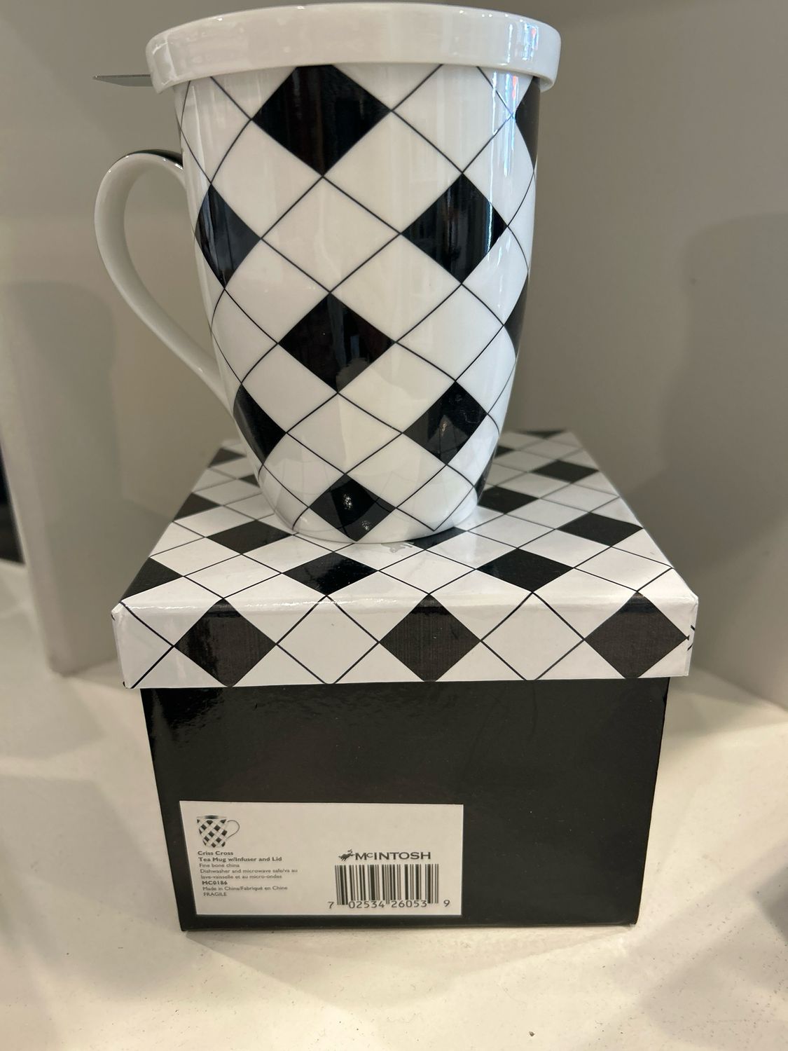 Criss Cross Tea Mug