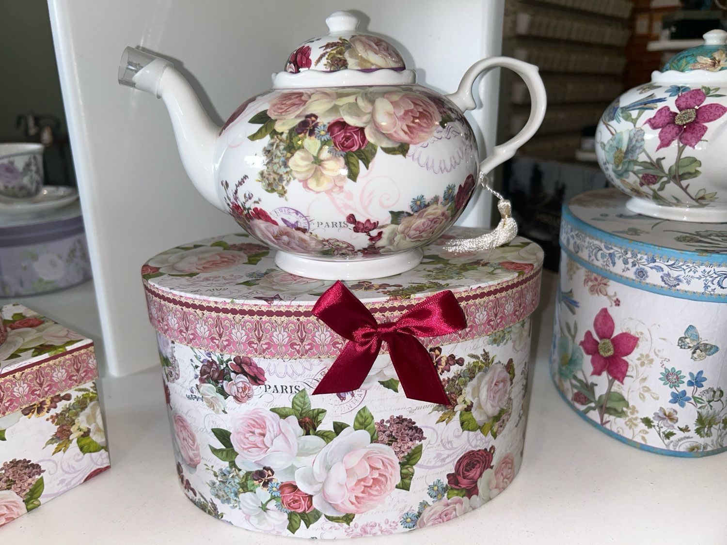 Country Rose Ace Teapot