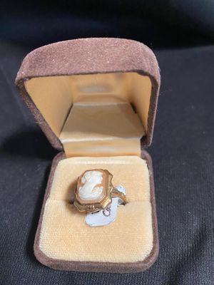 14k Cameo Ring