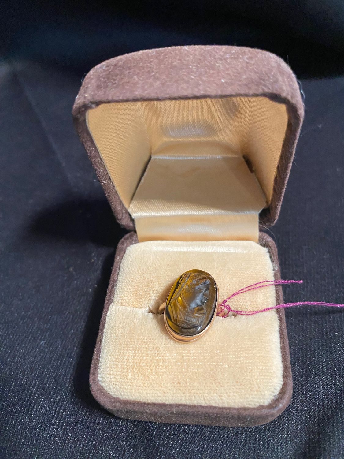 10K Tiger&#39;s Eye Cameo Ring