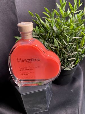 Blancreme Bath & Shower Cream Strawberry Blancreme Bath & Shower Cream Strawberry