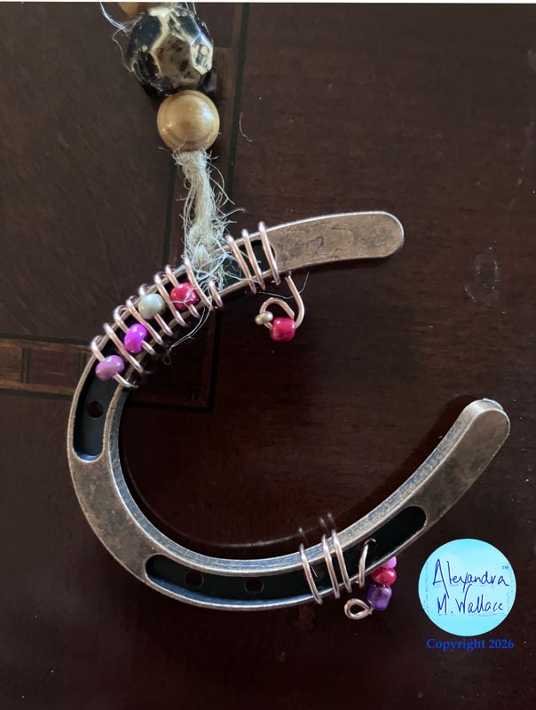 Mini Horseshoe Copper Red Wooden Bead