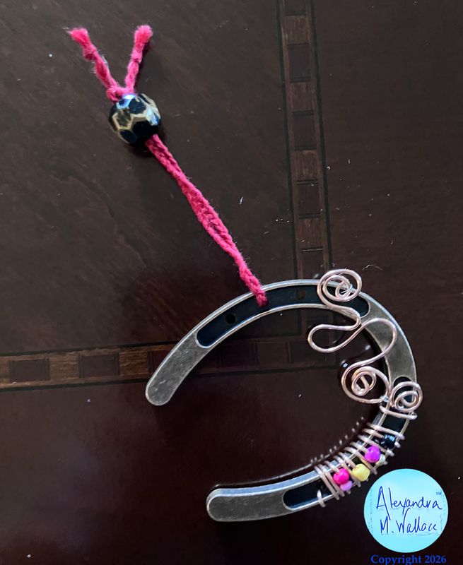 Mini Horseshoe Copper Red Braid Brass Bead