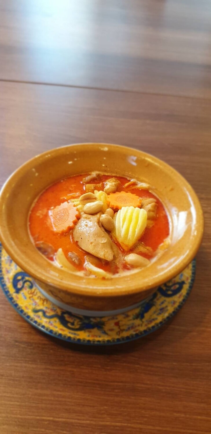 Kaeng Phet Kai    (Curry rouge épicé au Poulet)