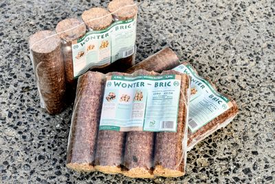 NIEUW ! Houtbriketten 4,8 kg (Prijs afgehaald)