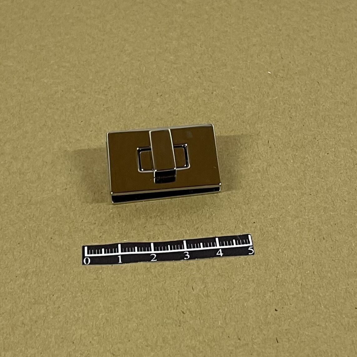 Tourniquet TM 32x20  - x 1, Finition: Nickel