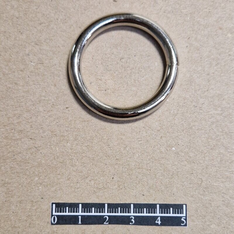 Anneau soudé 32x50 Nickel - x 20