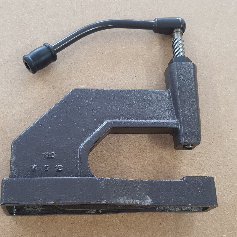 Machine manuelle N°120