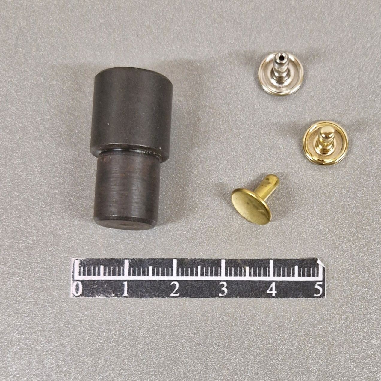 Matrice rivet Ø9mm mâle double