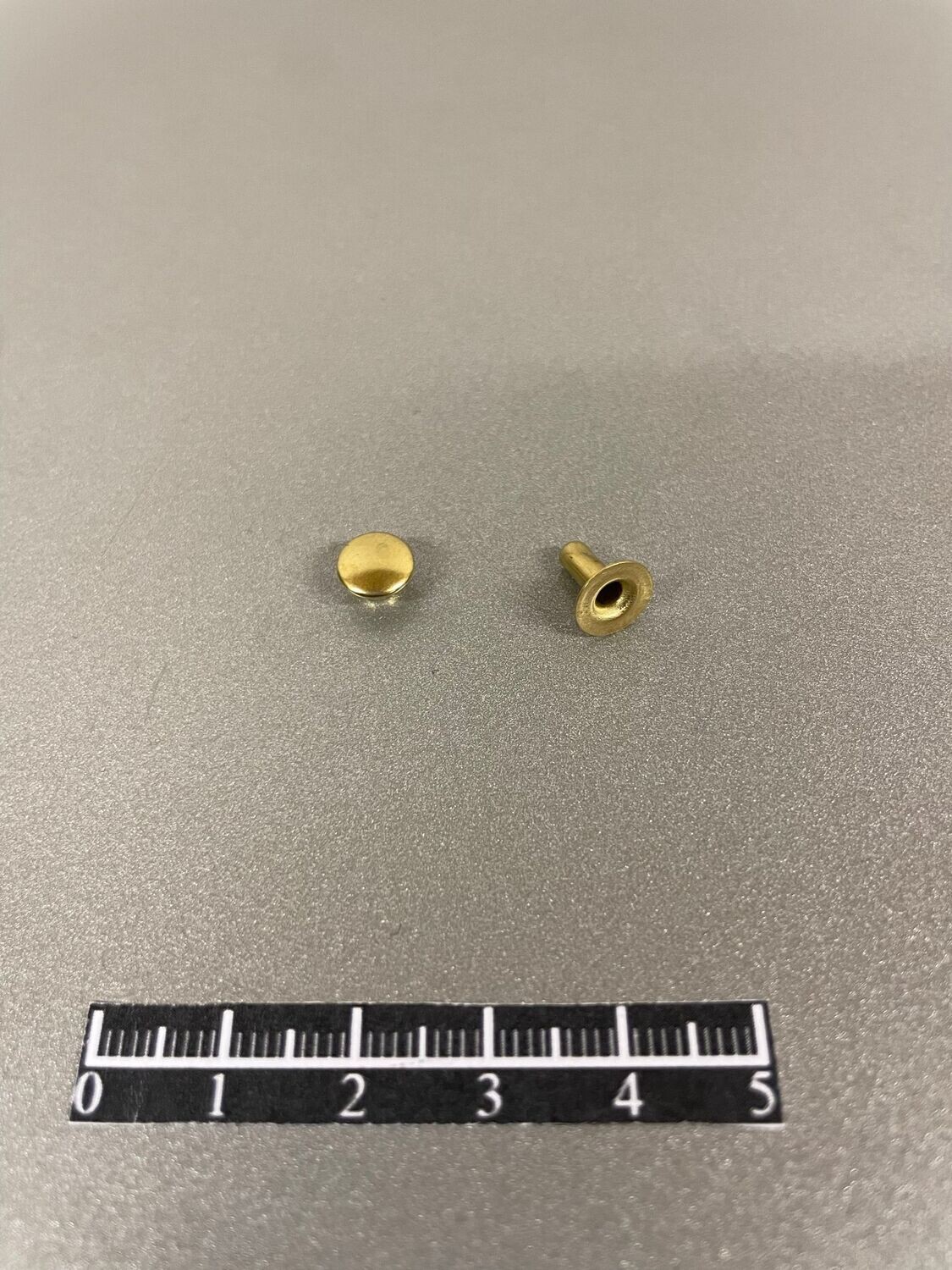 Ensemble rivet Ø7mm Laiton Jaune - x 50, Partie Mâle: Mâle simple