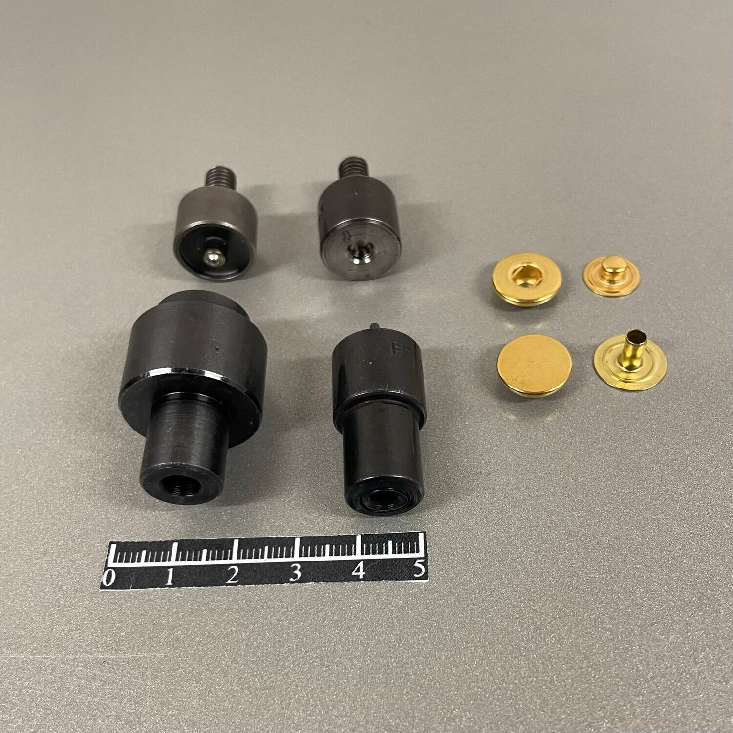 Kit de pose bouton pression plat Ø12,5mm