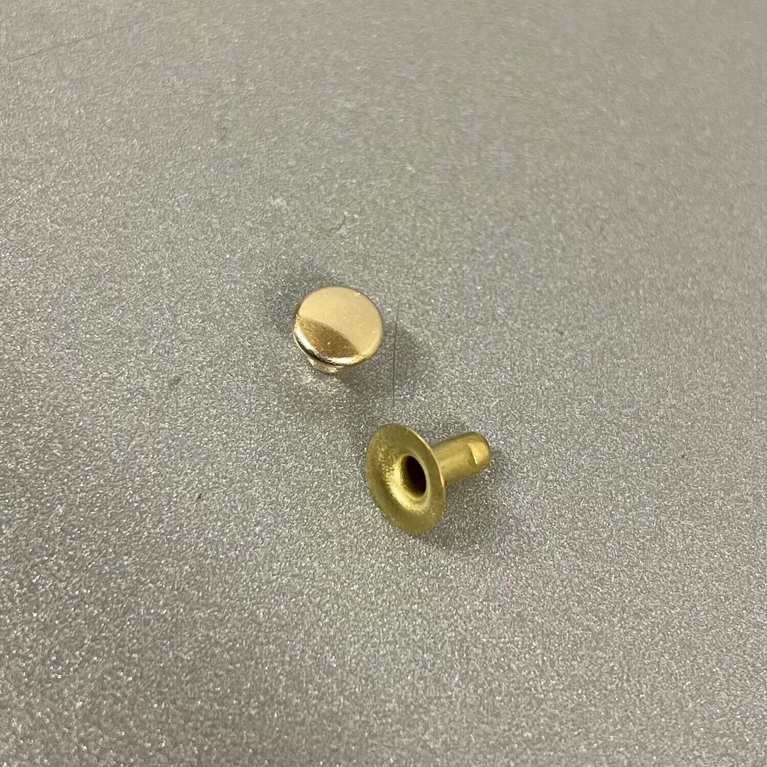 Ensemble rivet Ø5,5mm Laiton Doré - x 50, Partie Mâle: Mâle simple