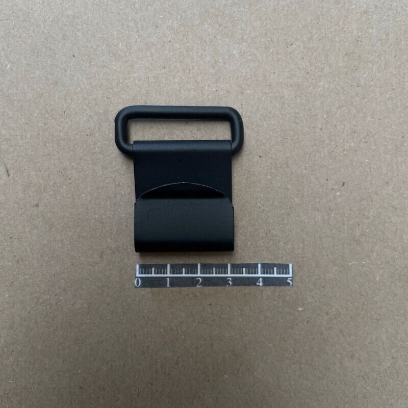 Crochet plat 30mm avec passant Noir - x 4