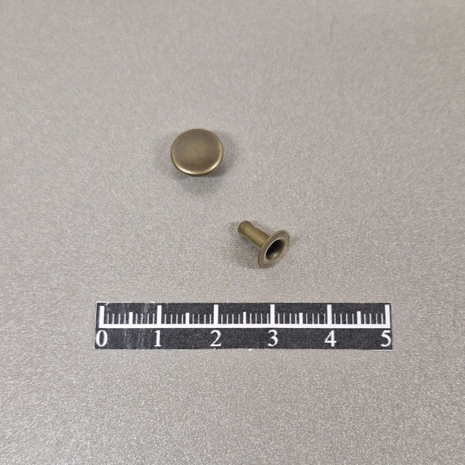 Ensemble rivet Ø9mm Laiton Vieux laiton - x 50, Partie mâle: Mâle simple