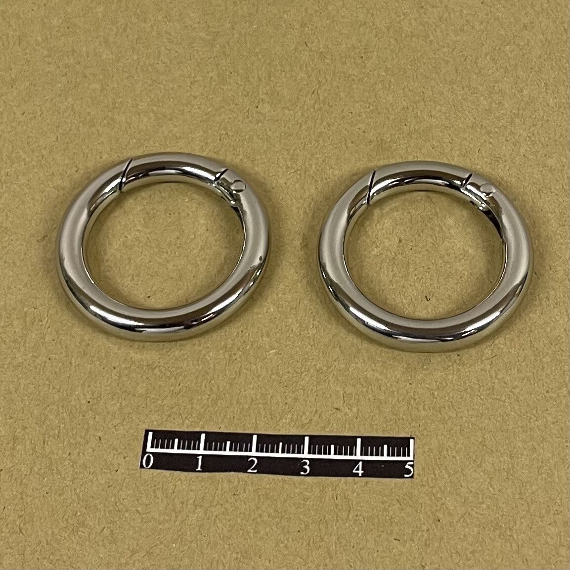 Mousqueton rond 30mm - x 2 Mousqueton rond 30mm - x 2, Finition: Nickel
