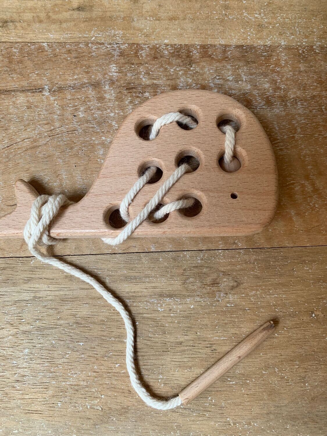 BALLENA DE MADERA