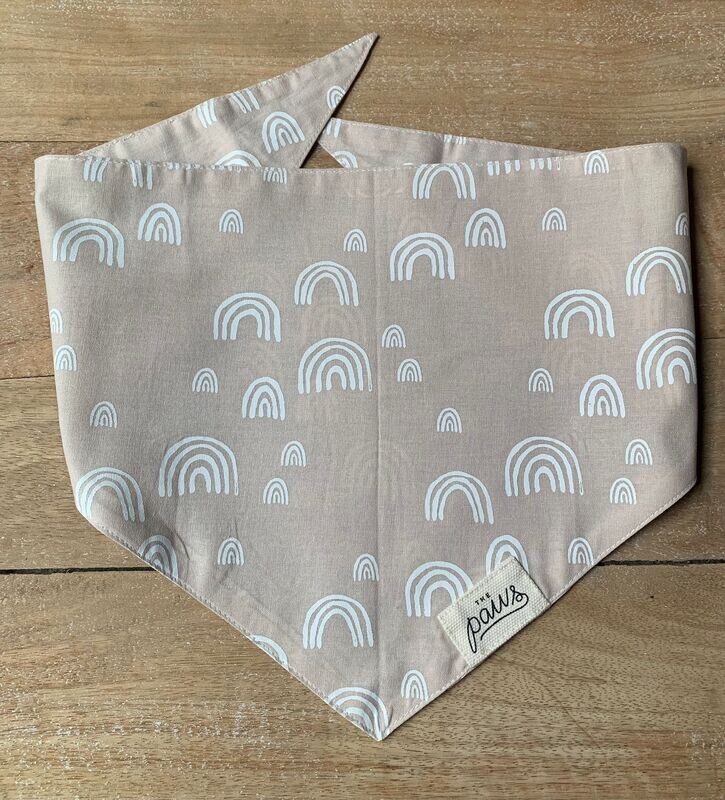 BANDANA MASCOTAS "THE PAWS''  BEIG ARCO IRIS