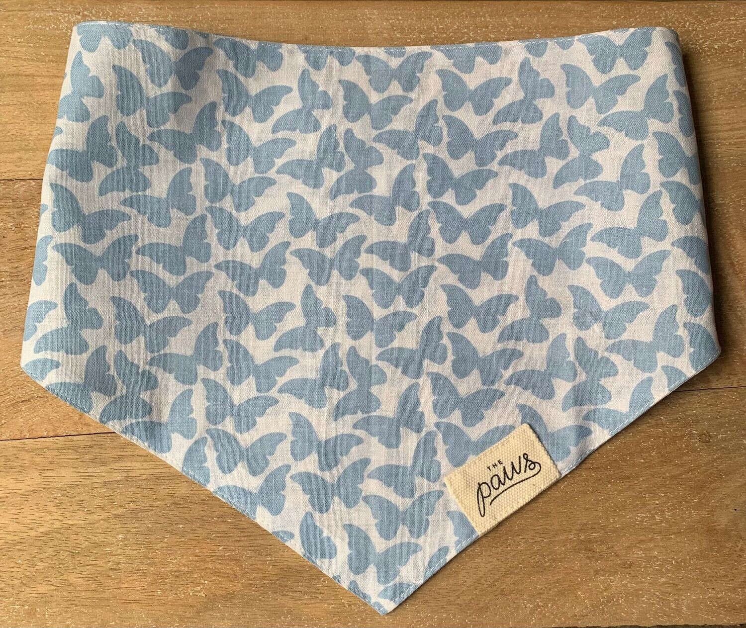BANDANA MASCOTAS "THE PAWS''  AZUL MARIPOSAS