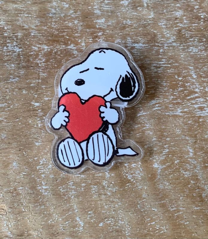 PIN-BROCHE INFANTIL SNOOPY CORAZON