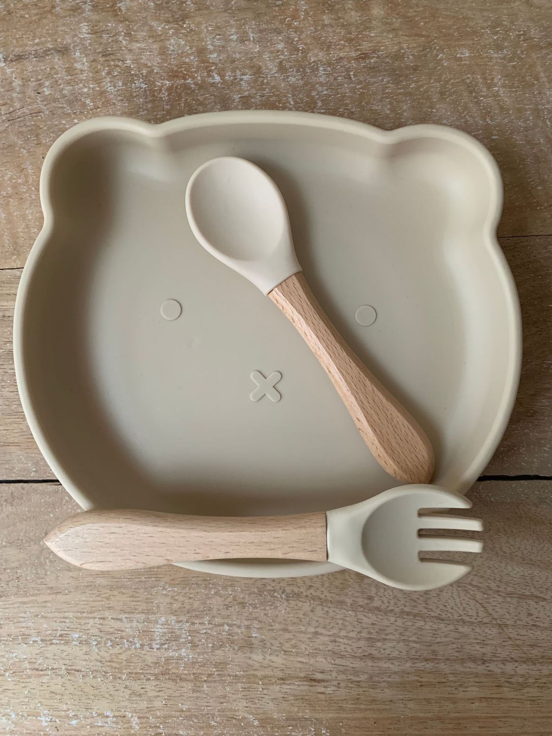PLATO OSO CON CUBIERTOS SILICONA