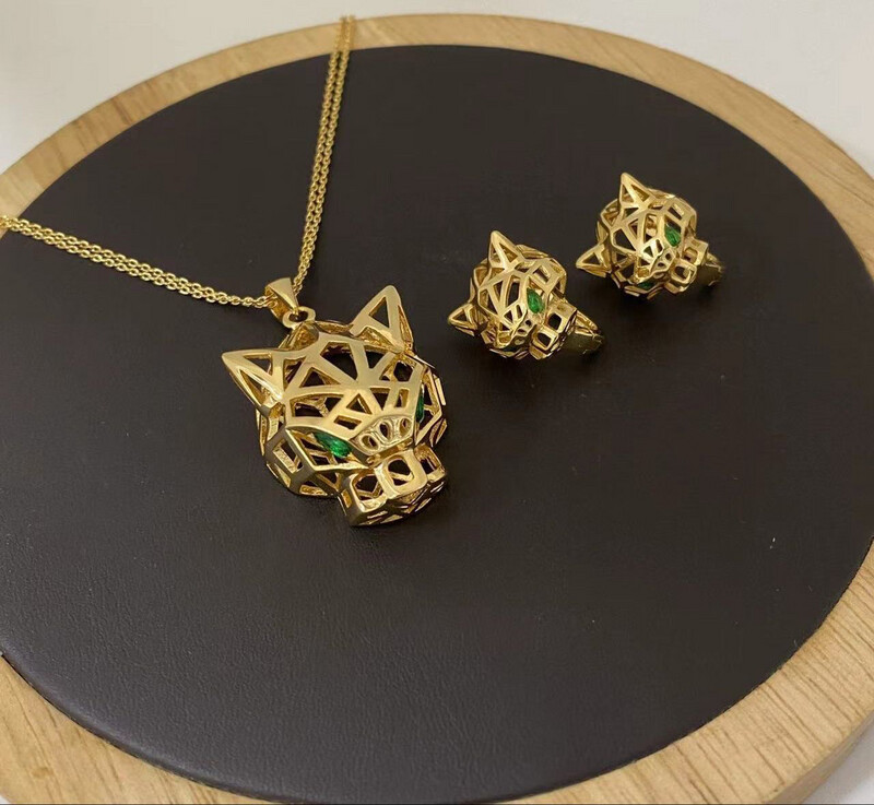 Pendant set