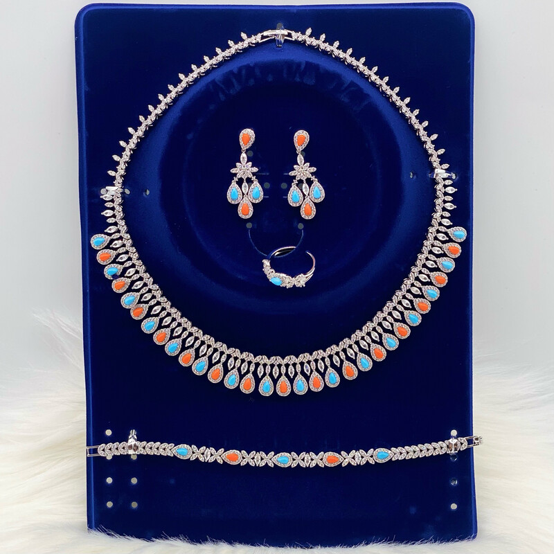 Exclusive Necklace Set