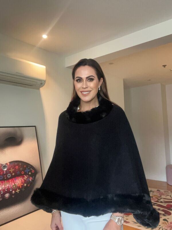 Poncho - Black