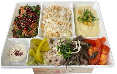 Menu shawarma Bœuf ( Rupture ) ou Poulet au choix, avec taboulé hommos et Riz.