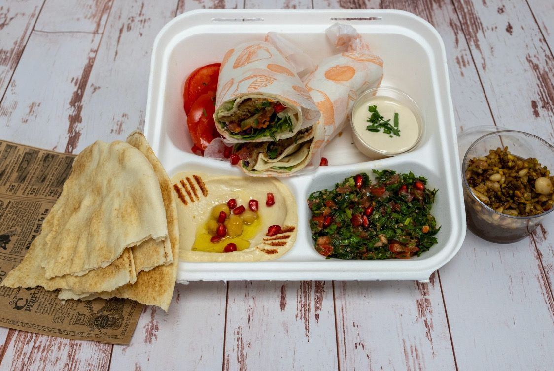 Menu sandwich au choix ( Taouk, kefta, falafel , shawarma bœuf ( rupture ) ou poulet )