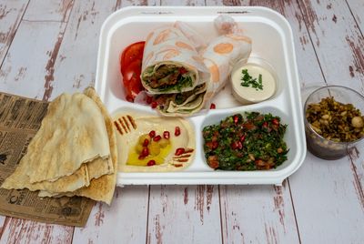 Menu sandwich au choix ( Taouk, kefta, falafel , shawarma bœuf ( rupture ) ou poulet )