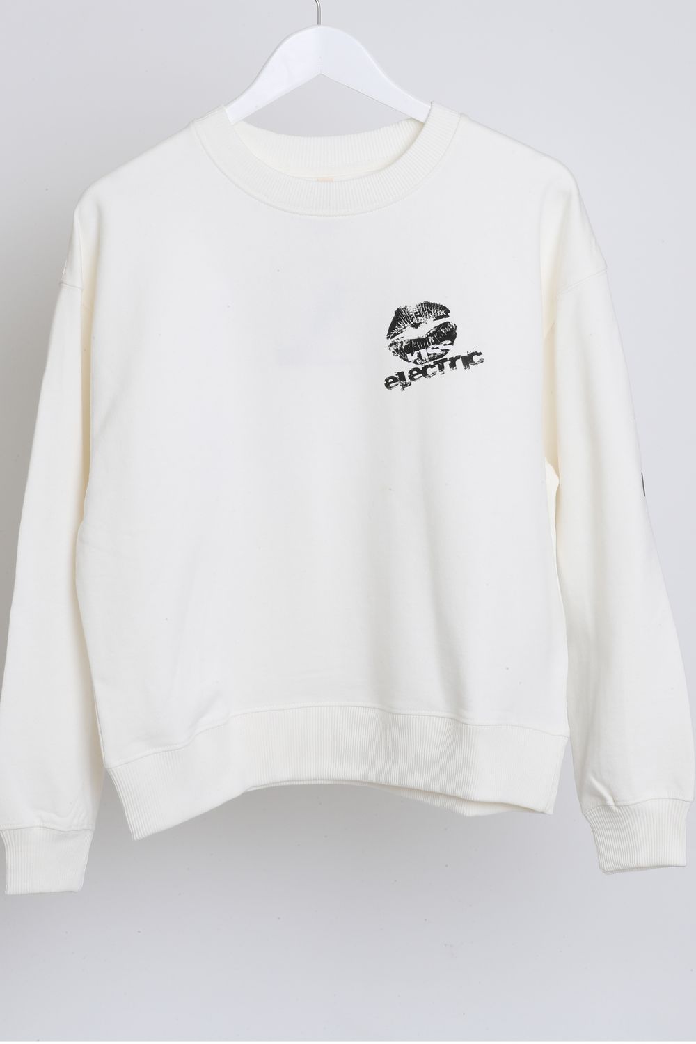 Electric Noir Sweater KISS