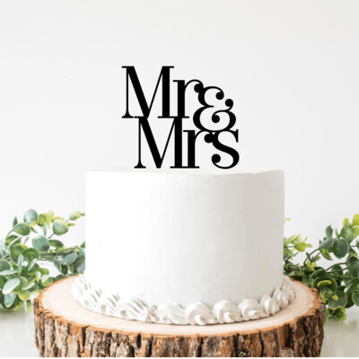 Mr & Mrs cake topper