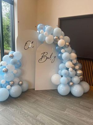 Arch sailboard back drop balloon display