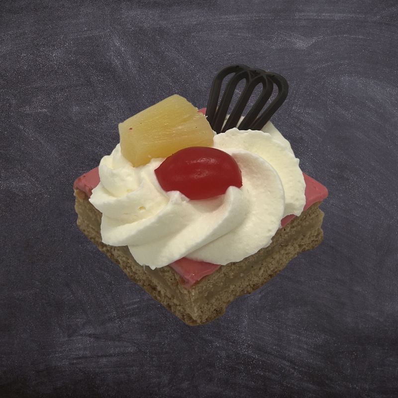 Oranjekoek met slagroom (per stuk)