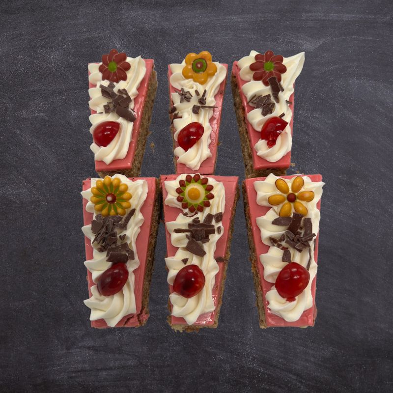 Oranjekoek met creme