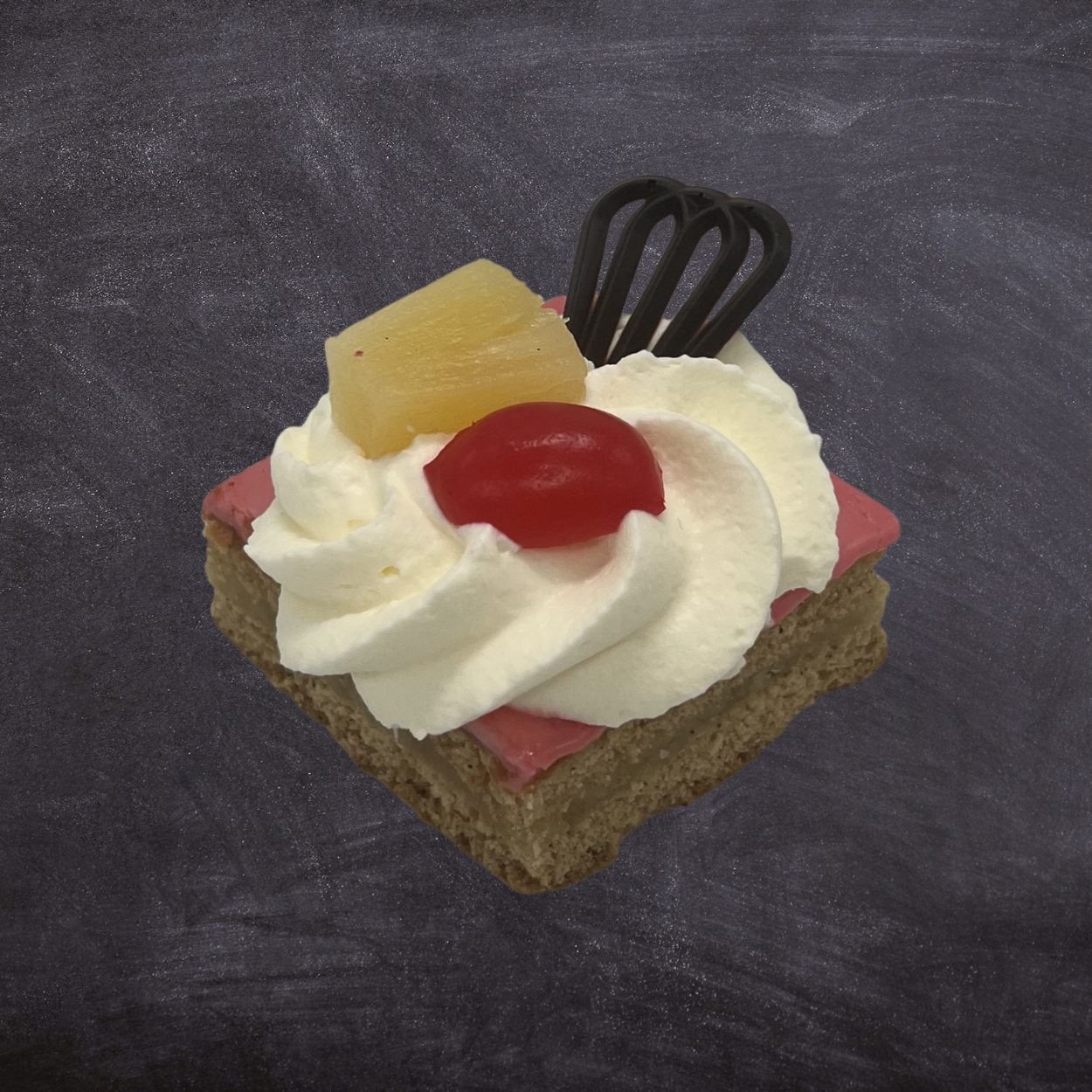 Oranjekoek met slagroom (per stuk)