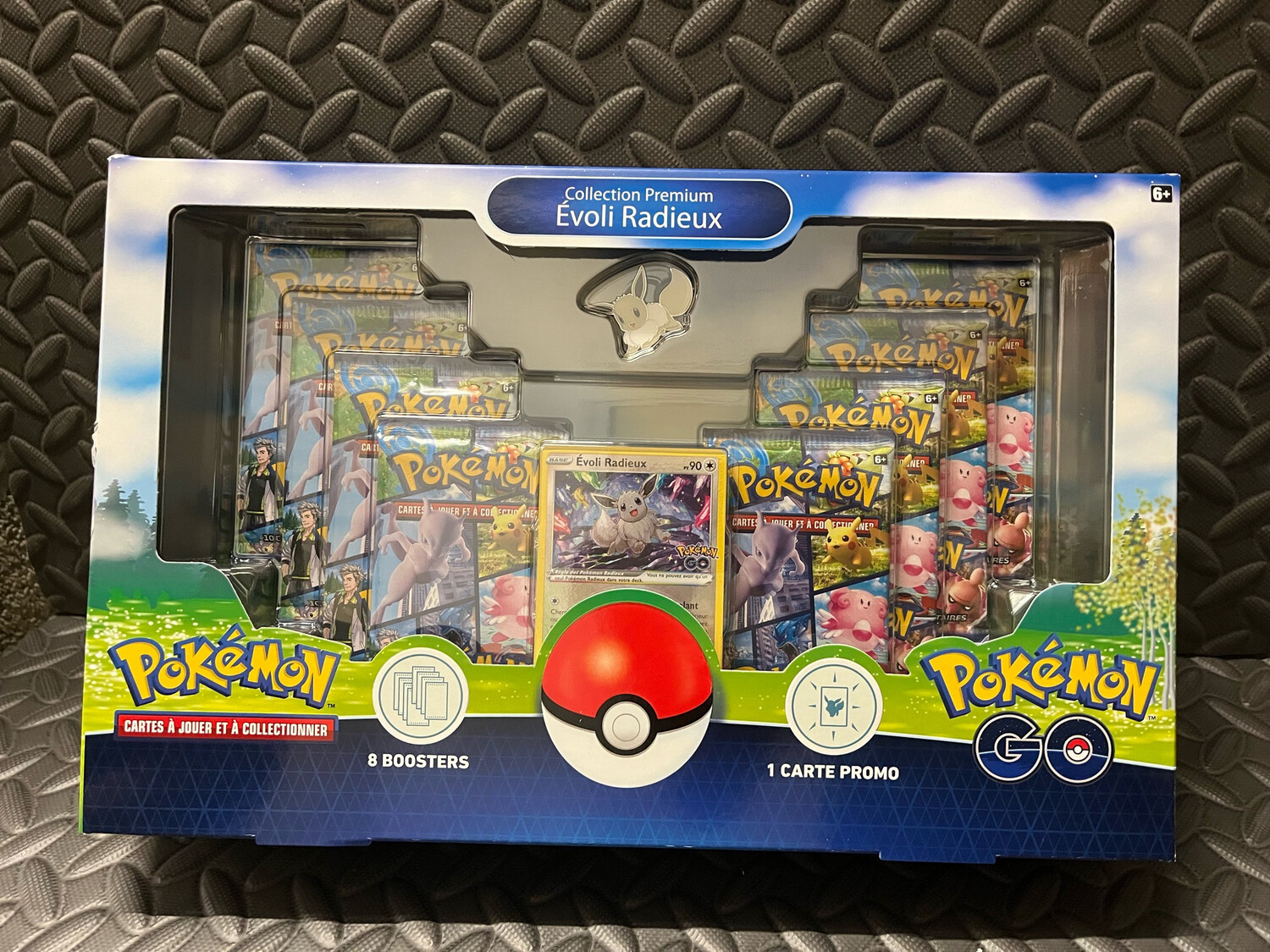 Coffret Evoli Radieux Pokemon Go MP Boutik - le site de vente en ligne de cartes à jouer et collectioner