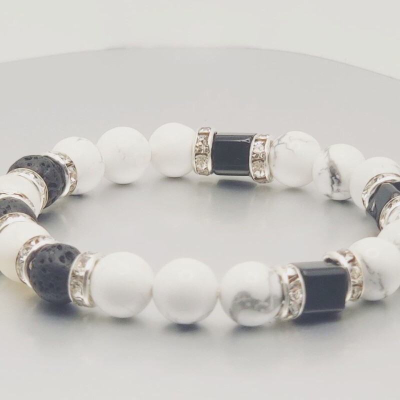Aranny&#39;s Gemstone bracelets  8mm or 10mm stretch bracelets. White with other beads (Choose size)