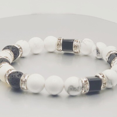 Aranny&#39;s Gemstone bracelets  8mm or 10mm stretch bracelets. White with other beads (Choose size)