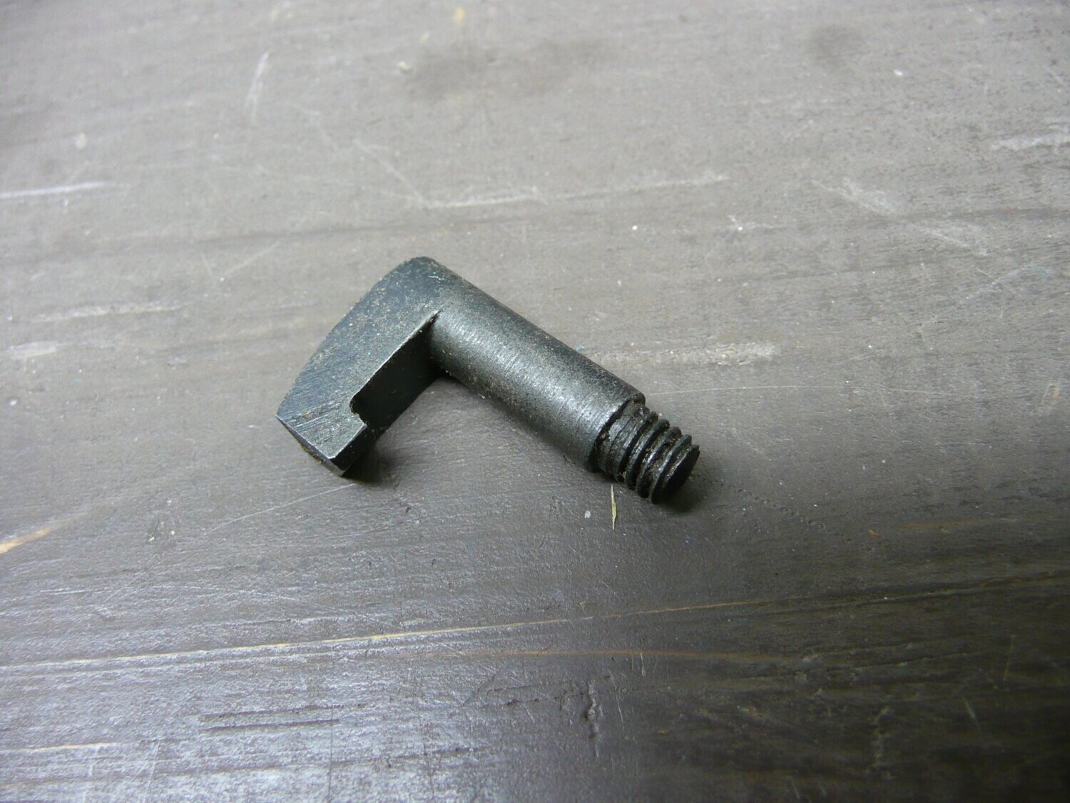 FN49 Bayonet Catch   FN49-2620