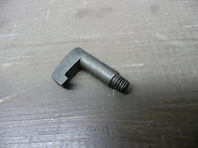FN49 Bayonet Catch   FN49-2620